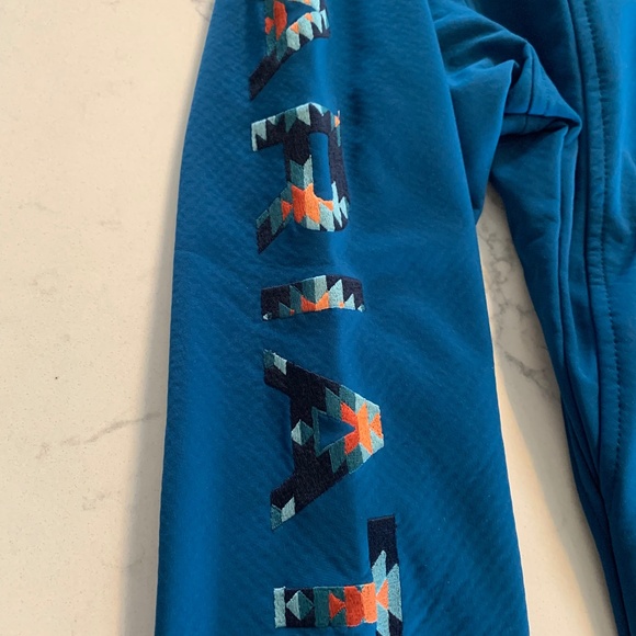 New with tags Ariat Jacket - Picture 2 of 3